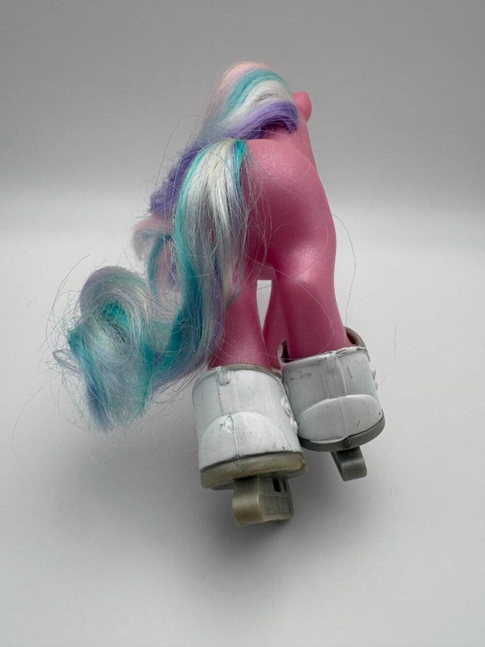My Little Pony (MLP) Glitter Glide Pink Body Ice Skates Snowflakes (MLP: LOT1-4) - Picture 4 of 16